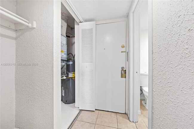 Building Photo - 10500 SW 108th Ave