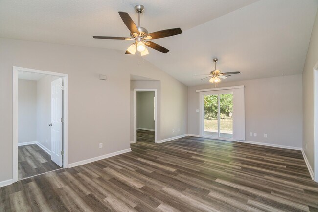 Building Photo - 7700 Bellchase Ln