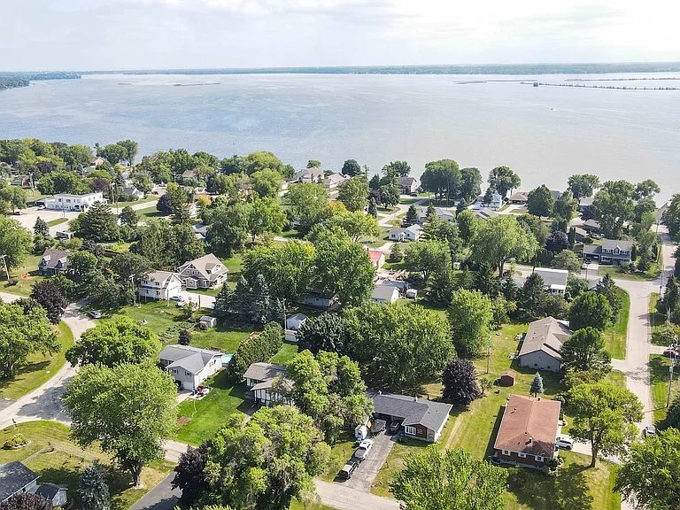 Building Photo - 5131 Lakewind Dr