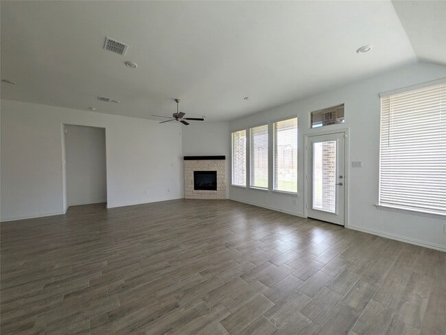 Building Photo - 14601 Little Water Dr