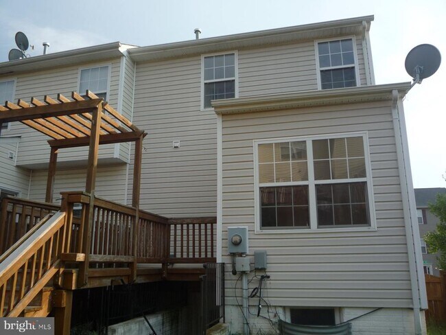 Building Photo - 552 Sparkleberry Terrace NE