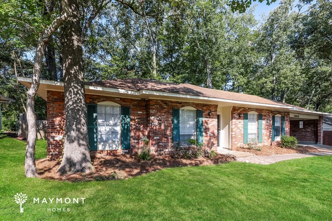 Building Photo - 1008 Tanglewood Dr