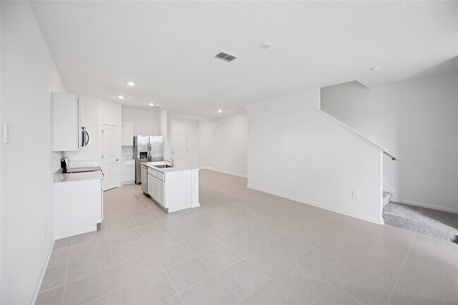 Building Photo - 3007 Maloof Dr