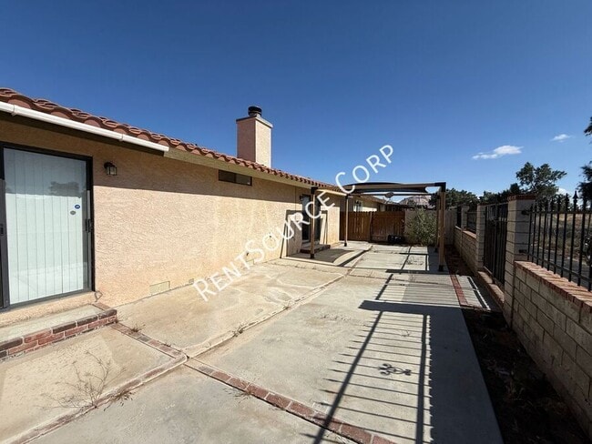 Building Photo - 14229 Winchester Dr