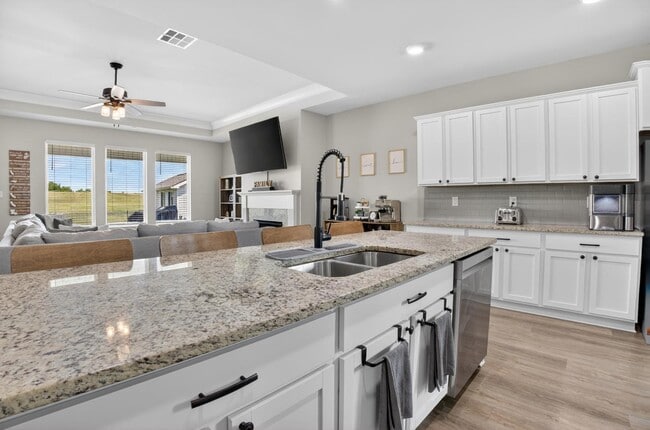 Building Photo - 7905 Camellia Bud Ct