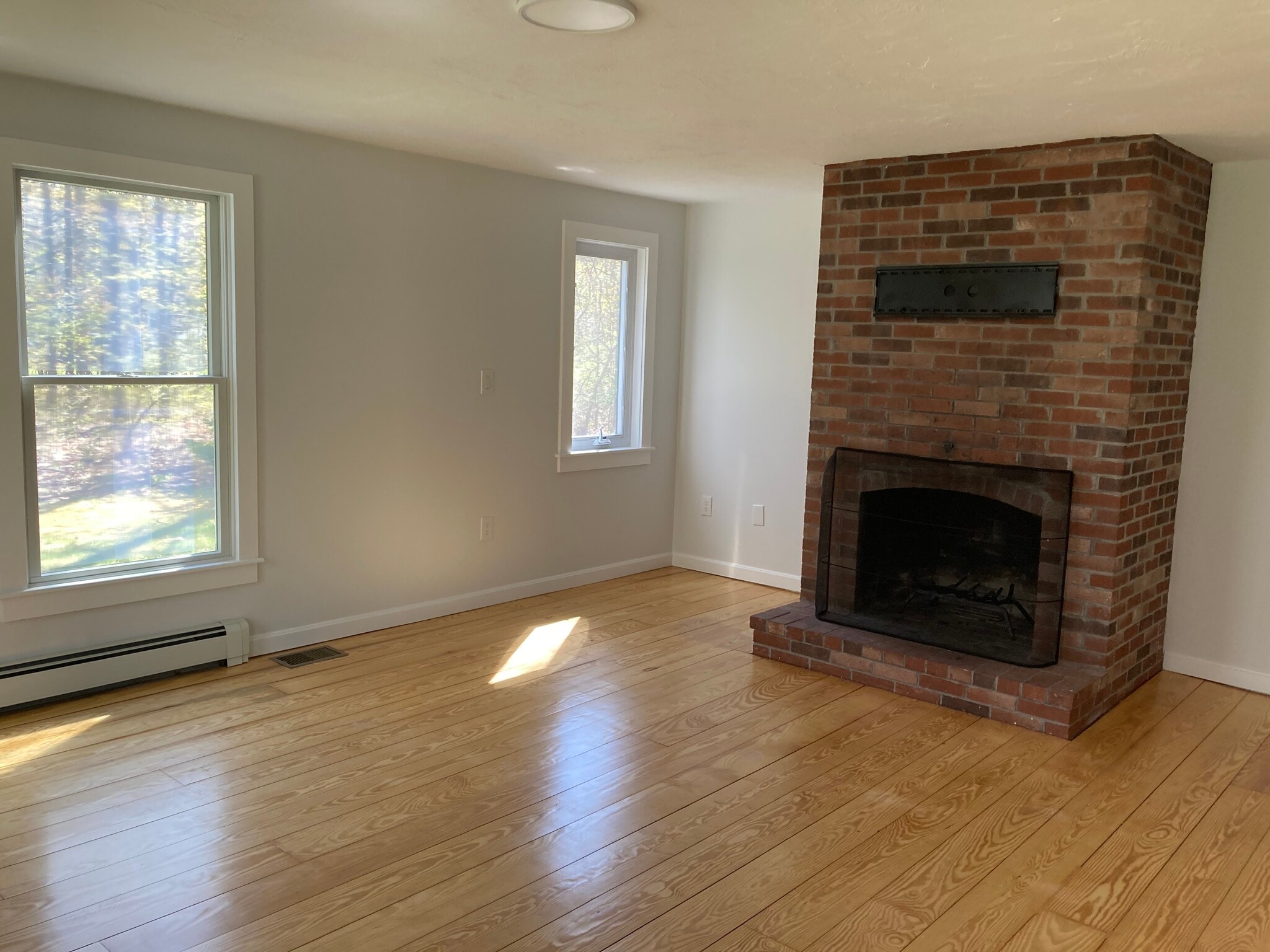 Second front room with FP - 2 Sea Pines Ln