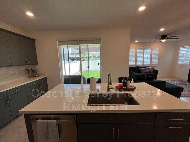 Building Photo - 76279 Cambridge Dr