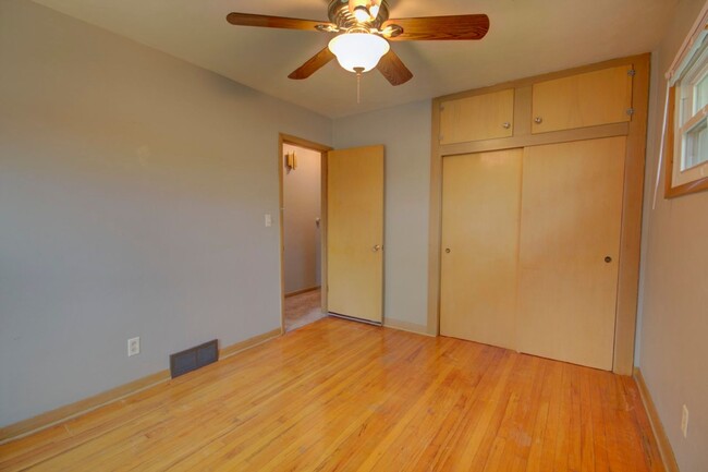 Building Photo - Remodeled 3 Bedroom Home