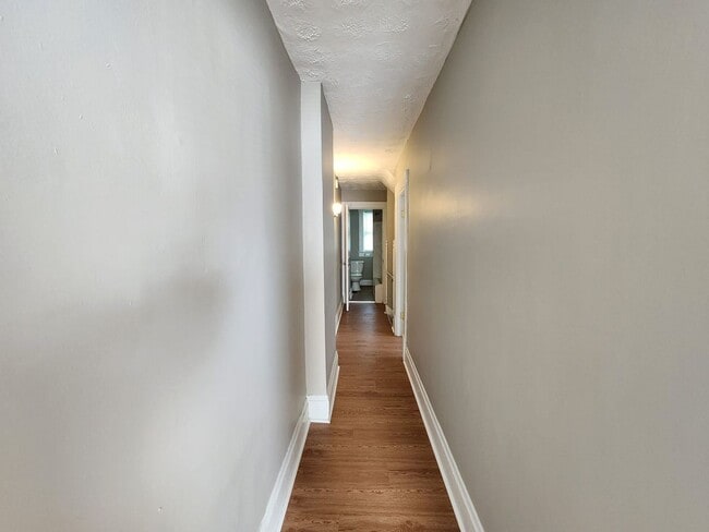 Building Photo - 363 Midland Ave
