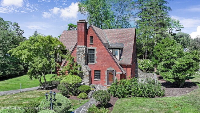 Building Photo - 11 Seaman Rd