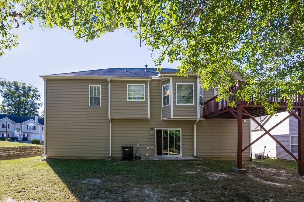 Building Photo - 5879 Newnan Ct