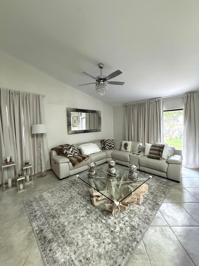 Building Photo - 10760 NW 18th Ct