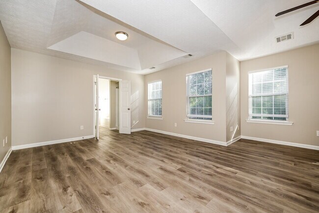 Building Photo - 413 Grove Park Dr