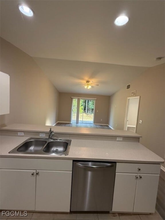 Building Photo - 2415 Herb Ave S