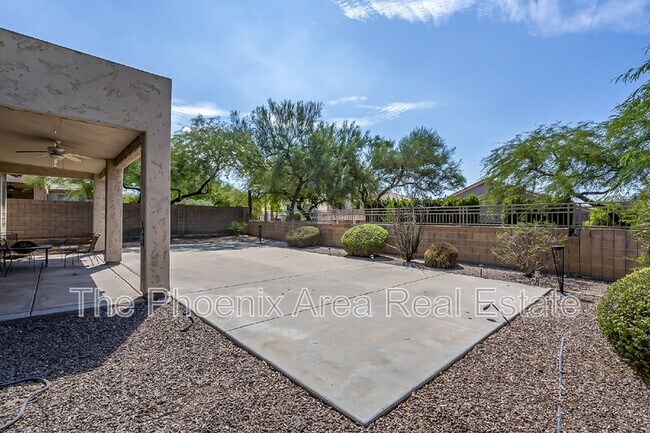 Building Photo - 7237 E Gallego Ln