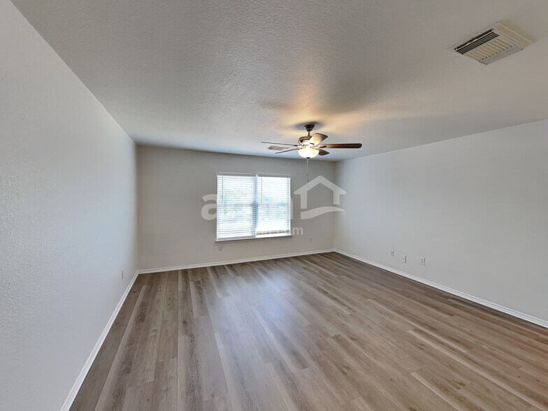 Building Photo - 7806 Brazoria Park