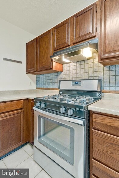 Building Photo - 10070 Oakton Terrace Rd