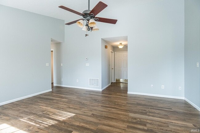 Building Photo - 635 S Fieldstone Blvd