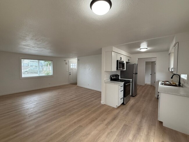 Building Photo - 4012so