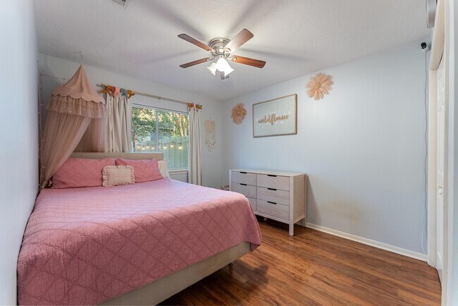 Building Photo - 7764 Park Falls Dr