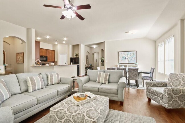 Building Photo - 122 Magnolia Colony Ct
