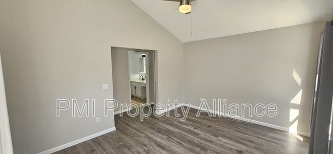 Building Photo - 4902 Monarch Ln