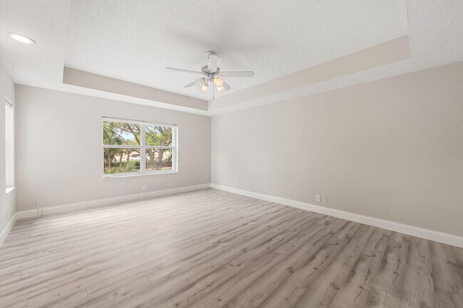 Building Photo - 3257 El Camino Real