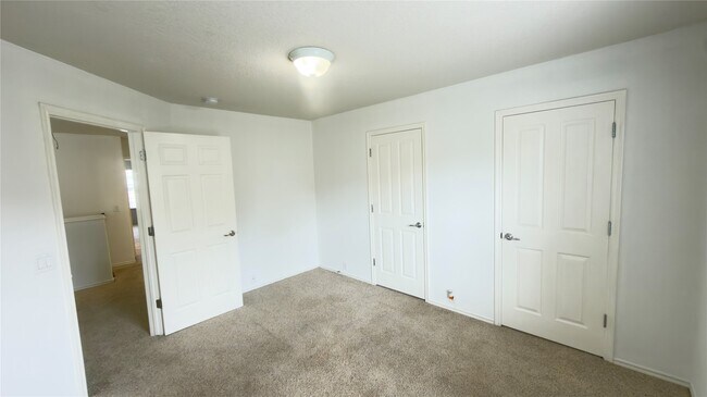 Building Photo - 13600 Breton Ridge St