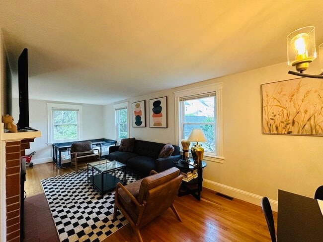 Building Photo - 20 Rockview Rd