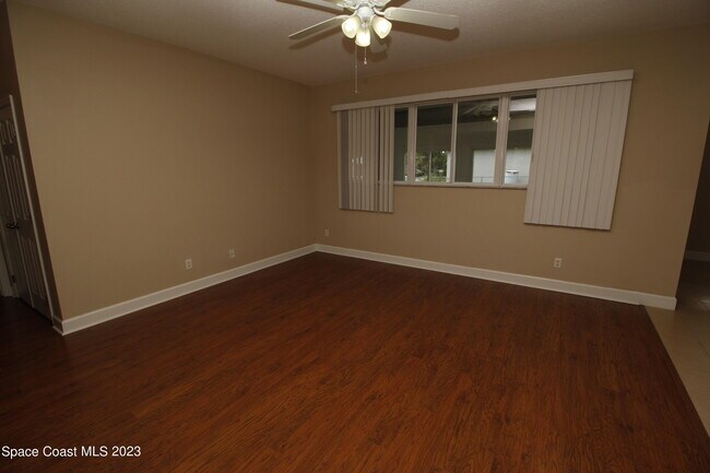 Building Photo - 480 Higgs Ave NW