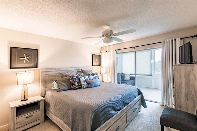 Building Photo - 1200 E Peppertree Ln