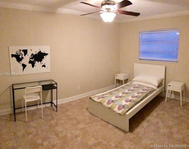 Building Photo - 216 SE 5th St