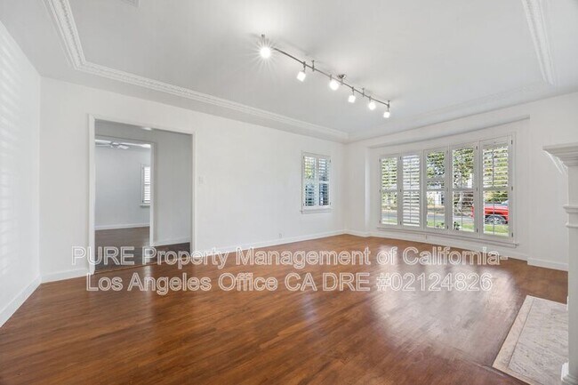 Building Photo - 1534 S Hayworth Ave