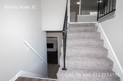 Building Photo - 1226 E Cothrell-