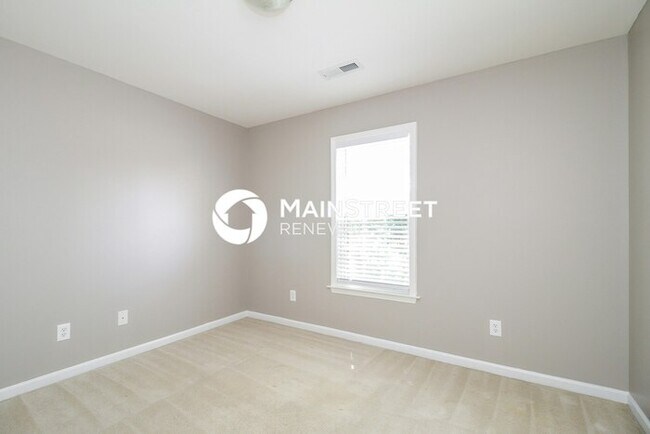 Building Photo - 3 Bedroom Pet-Friendly Home in Winston-Salem, NC with Main Street Renewal