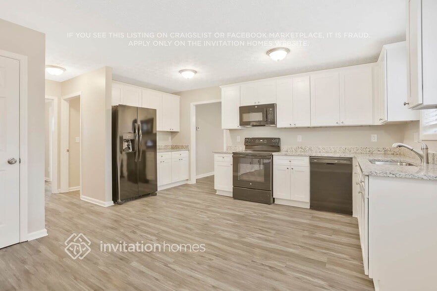 Building Photo - 3422 Kittery Dr SW