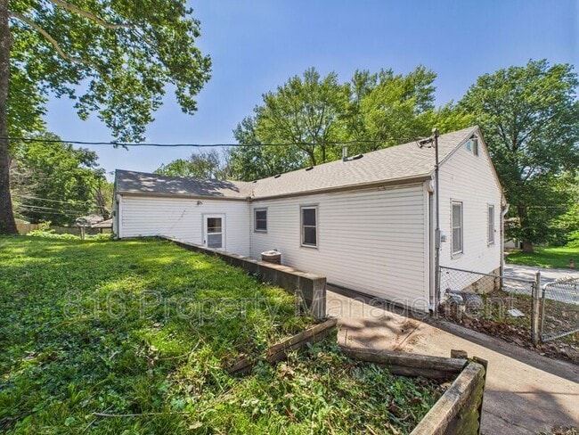 Building Photo - 4321 N Lister Ave