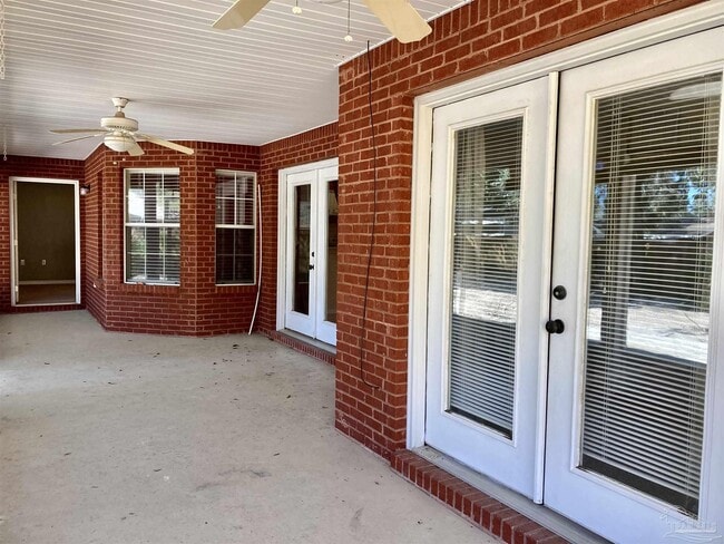 Building Photo - 3146 Live Oak St