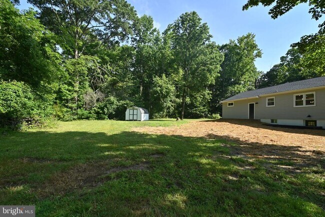 Building Photo - 7100 N Roxbury Mill Rd
