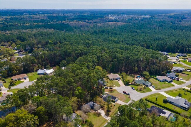 Building Photo - 4040 Red Pine Ln