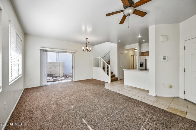 Building Photo - 1528 S Roadrunner Dr