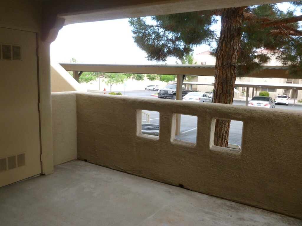 Building Photo - 1909 Desert Falls Ct