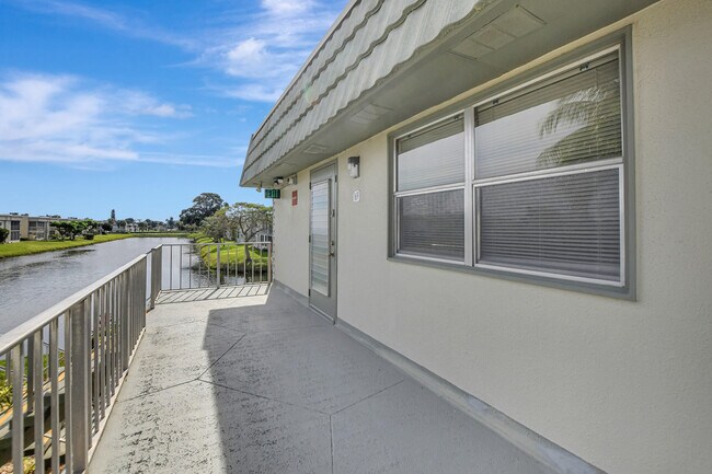 Building Photo - 169 Brittany Terrace
