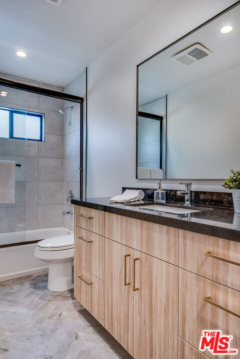 Building Photo - 13026 Calvert St