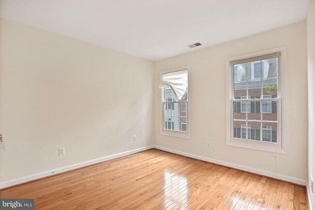 Building Photo - 1614 Leeds Castle Dr