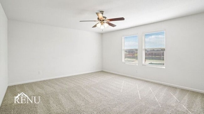 Building Photo - 484 Crestridge Dr