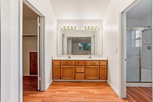 Building Photo - 2410 Lincoln Blvd