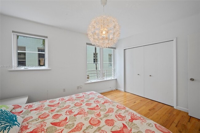 Building Photo - 1018 Meridian Ave