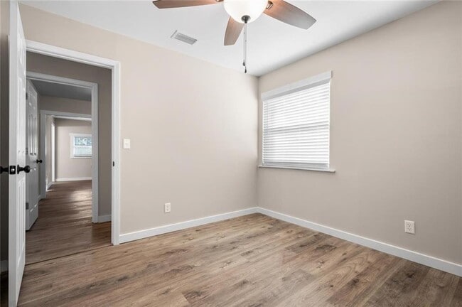 Building Photo - 920 Johnston St