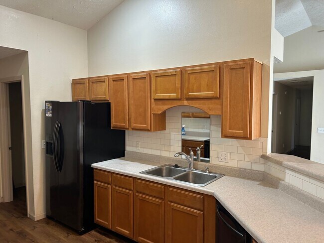 Building Photo - 20922 Harbor Ln
